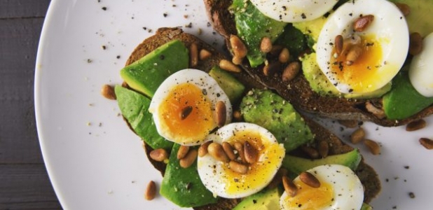 ¿Las dietas Keto son más efectivas que las hipocalóricas?