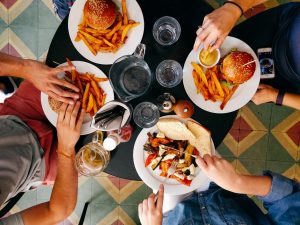 Cómo alimentamos nuestros problemas gástricos