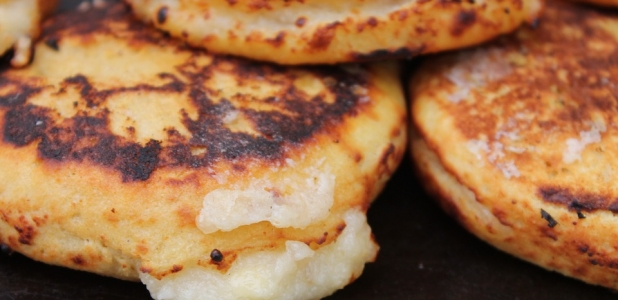 Arepa de plátano verde y maduro